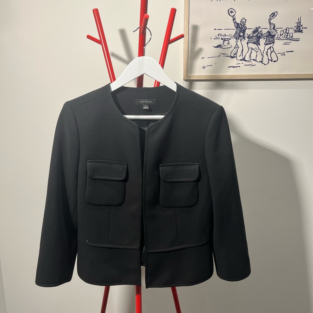 Ann Taylor Black Women's Blazer - 6